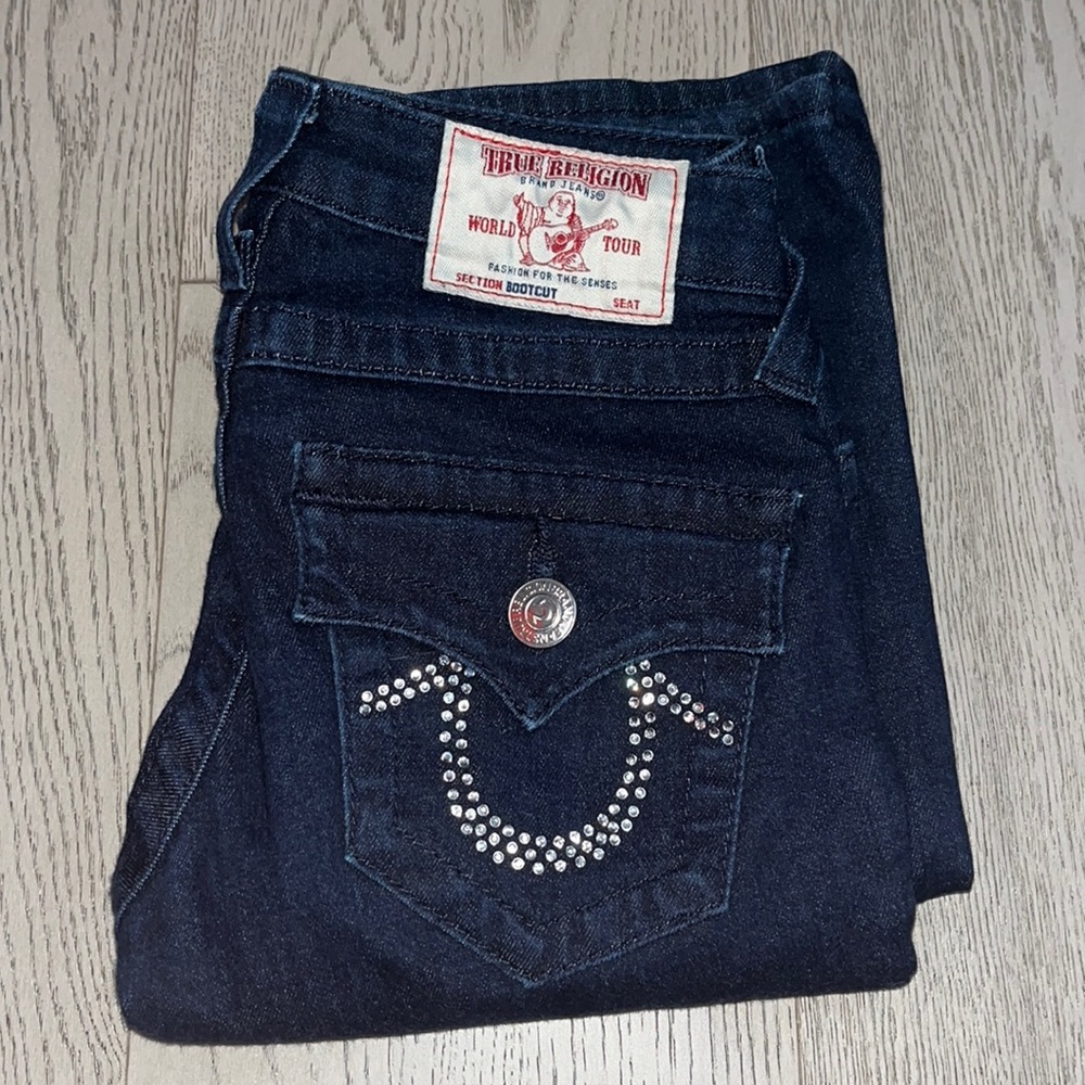 True religion bootcut jeans in good condition aside from a broken zipper